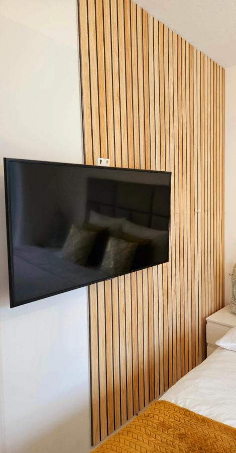 Amsterdam Schiphol Airport Bed & Breakfast